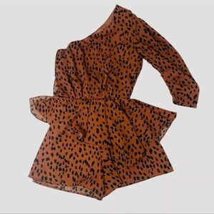 Do+Be Women's Jaguar Print One Shoulder Skirted Mini Romper